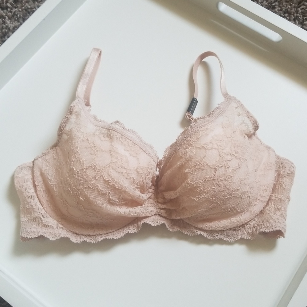 NWT Victoria's Secret lace bra